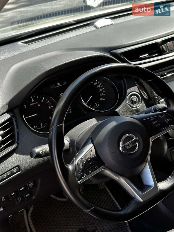 Внедорожник / Кроссовер Nissan X-Trail 2017 в Киеве