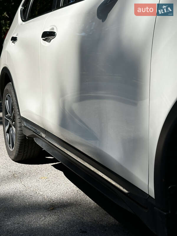 Внедорожник / Кроссовер Nissan X-Trail 2017 в Киеве