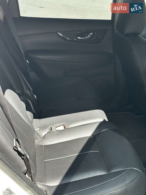 Внедорожник / Кроссовер Nissan X-Trail 2017 в Киеве