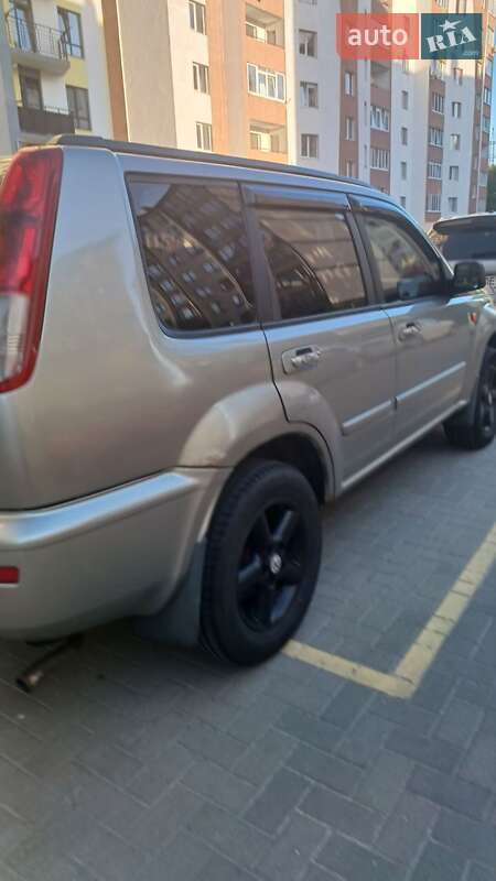 Позашляховик / Кросовер Nissan X-Trail 2003 в Львові фото 9 Позашляховик / Кросовер Nissan X-Trail 2003 в Львові