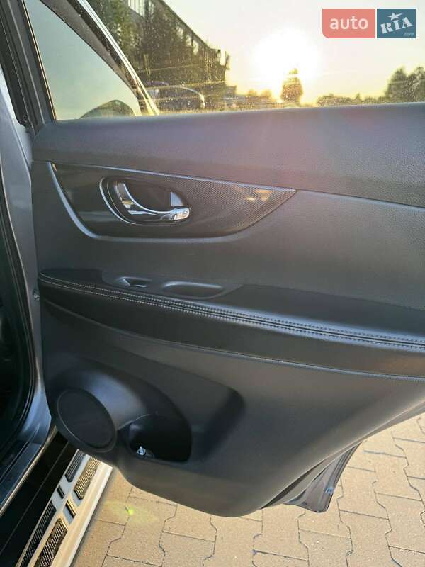 Позашляховик / Кросовер Nissan X-Trail 2015 в Білій Церкві