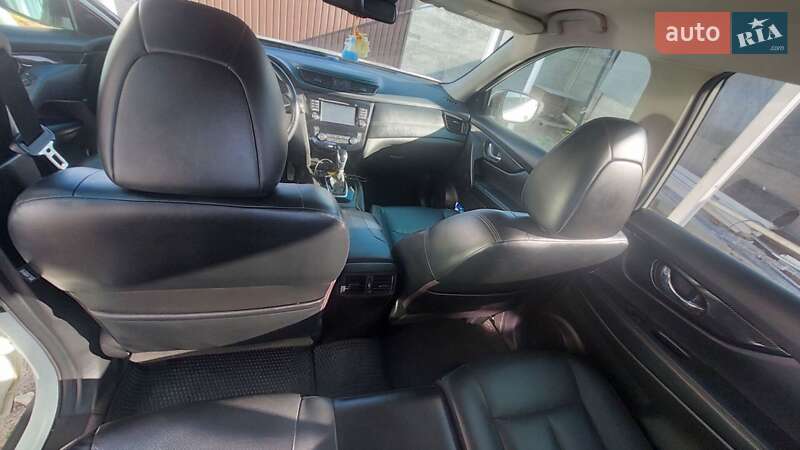 Внедорожник / Кроссовер Nissan X-Trail 2018 в Павлограде