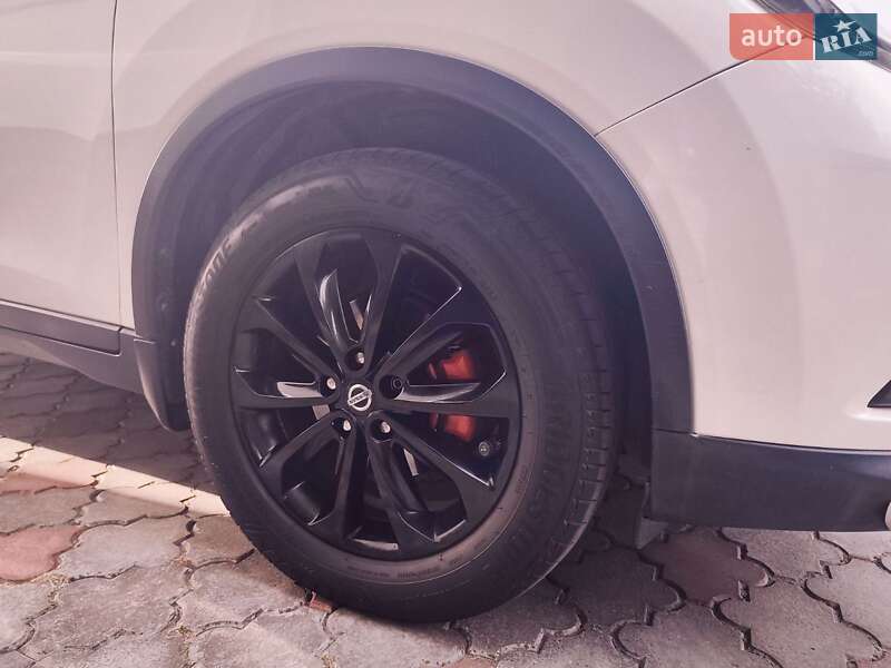 Позашляховик / Кросовер Nissan X-Trail 2016 в Львові