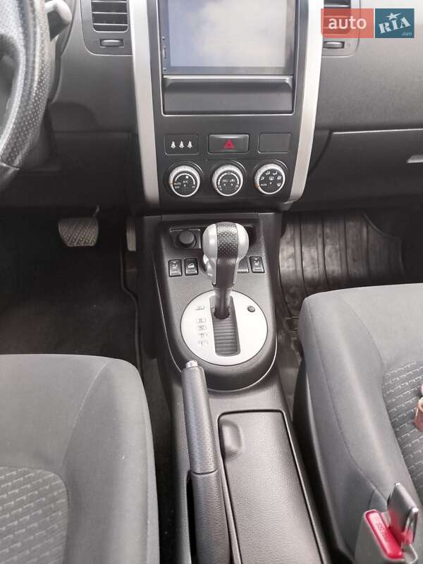 Позашляховик / Кросовер Nissan X-Trail 2012 в Києві