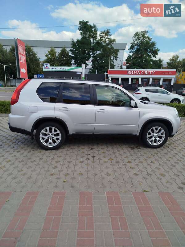 Позашляховик / Кросовер Nissan X-Trail 2012 в Києві