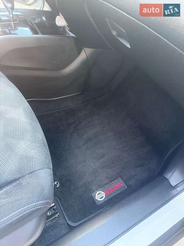 Позашляховик / Кросовер Nissan X-Trail 2016 в Кривому Розі