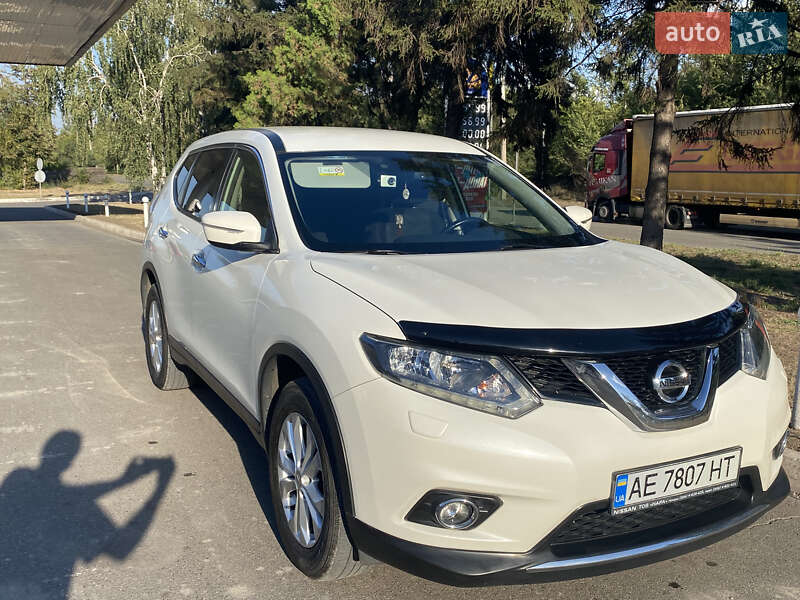 Позашляховик / Кросовер Nissan X-Trail 2016 в Кривому Розі