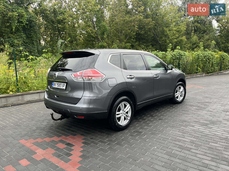 Позашляховик / Кросовер Nissan X-Trail 2015 в Рівному