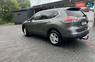 Внедорожник / Кроссовер Nissan X-Trail 2015 в 
