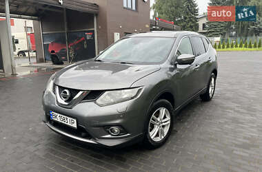 Внедорожник / Кроссовер Nissan X-Trail 2015 в 