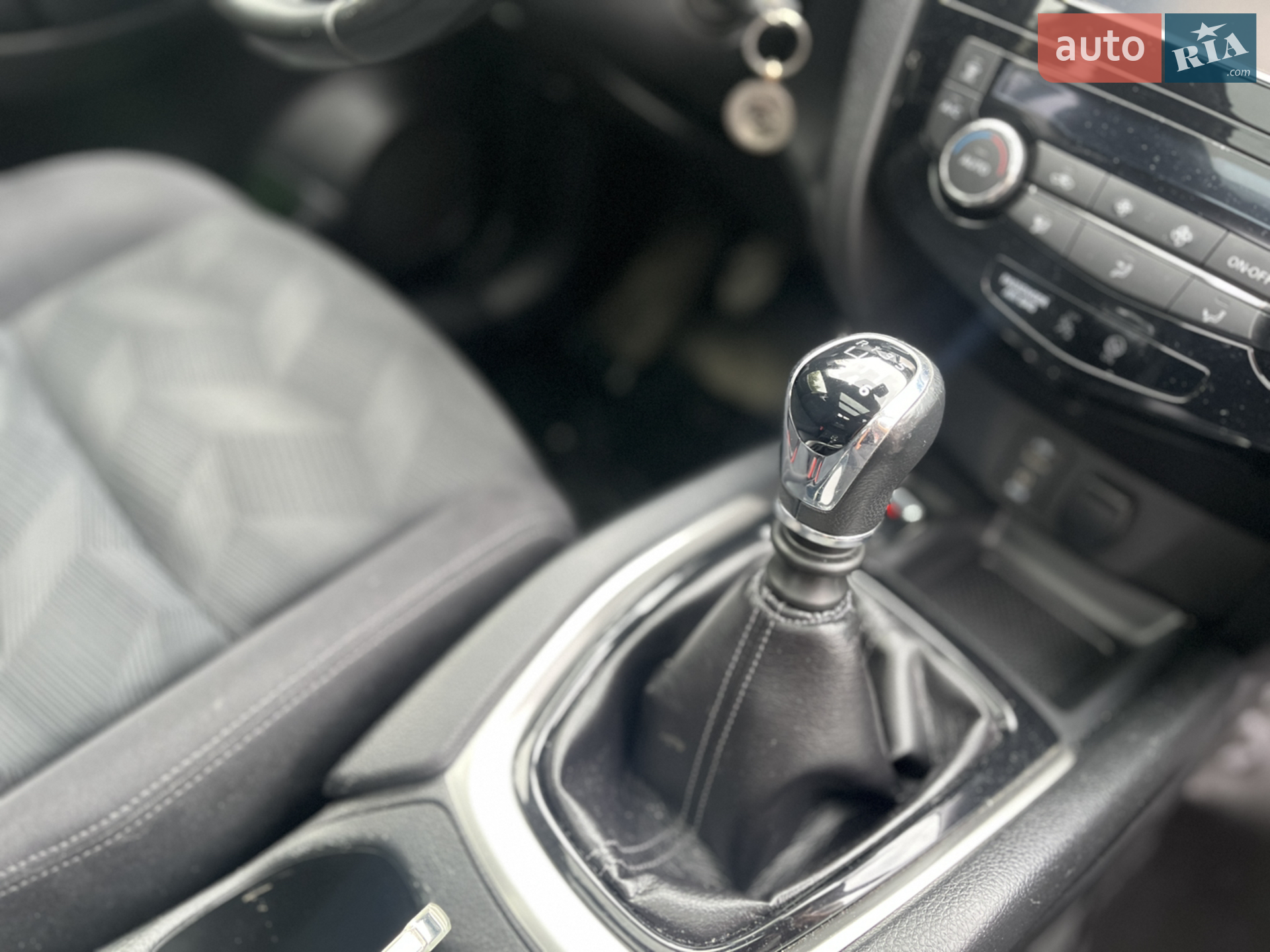 2015 Nissan X-Trail - мініатюра 32