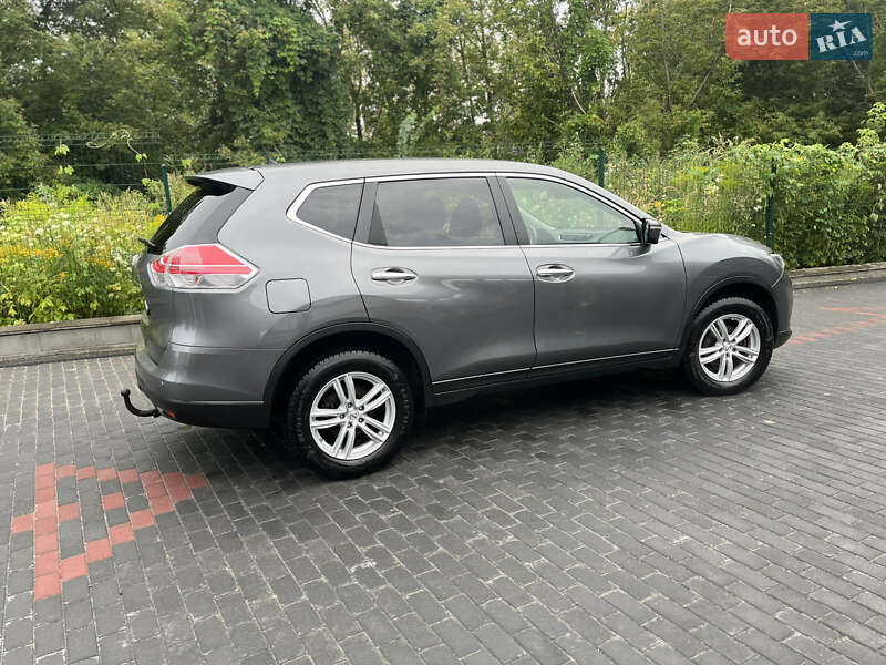 Позашляховик / Кросовер Nissan X-Trail 2015 в Рівному