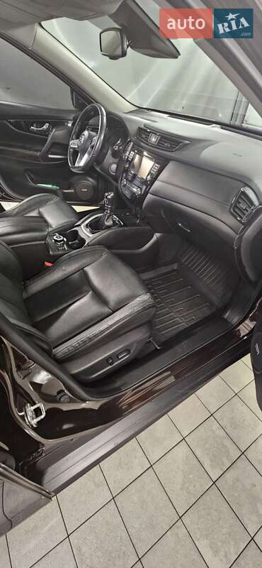 Внедорожник / Кроссовер Nissan X-Trail 2021 в Косове