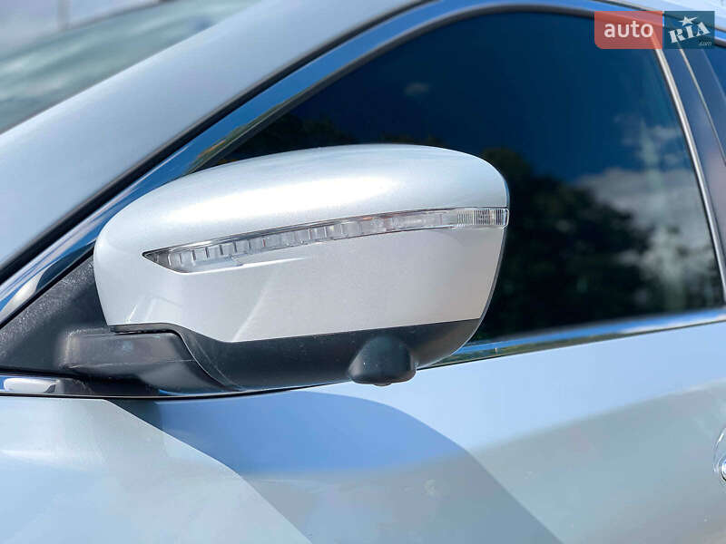 Внедорожник / Кроссовер Nissan X-Trail 2016 в Виннице