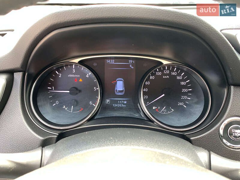 Внедорожник / Кроссовер Nissan X-Trail 2016 в Виннице