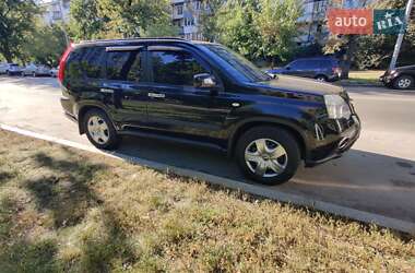 Внедорожник / Кроссовер Nissan X-Trail 2011 в 