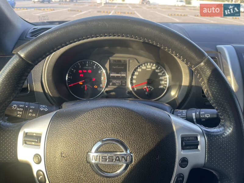 Позашляховик / Кросовер Nissan X-Trail 2011 в Дніпрі