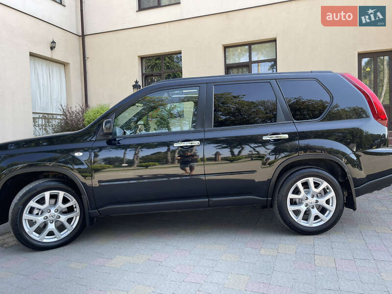 Внедорожник / Кроссовер Nissan X-Trail 2012 в Стрые