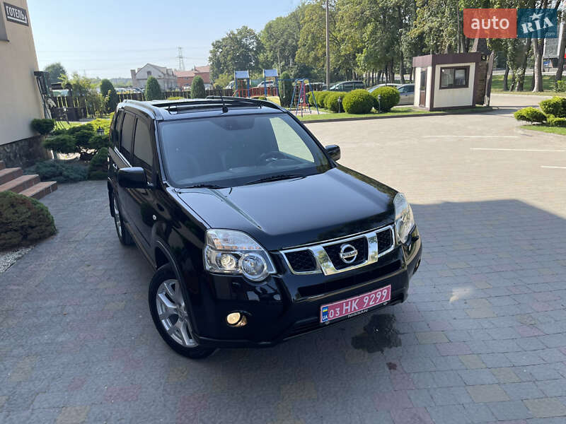 Внедорожник / Кроссовер Nissan X-Trail 2012 в Стрые