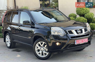 Позашляховик / Кросовер Nissan X-Trail 2012 в 