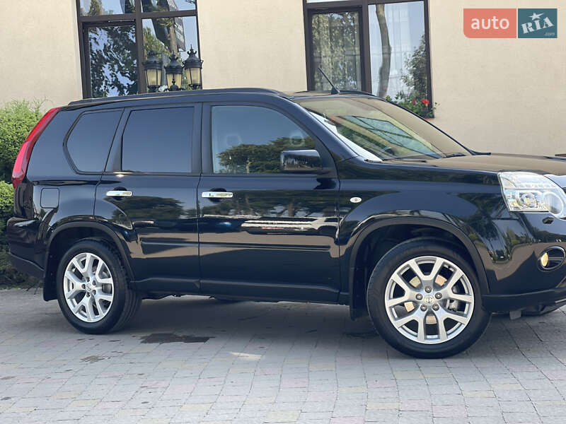 Внедорожник / Кроссовер Nissan X-Trail 2012 в Стрые