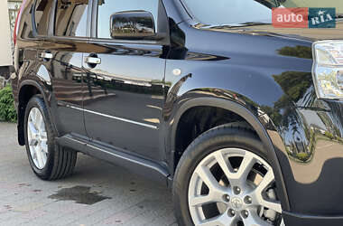 Позашляховик / Кросовер Nissan X-Trail 2012 в 