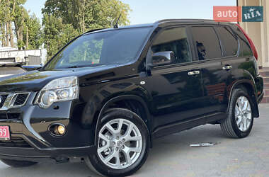 Позашляховик / Кросовер Nissan X-Trail 2012 в 