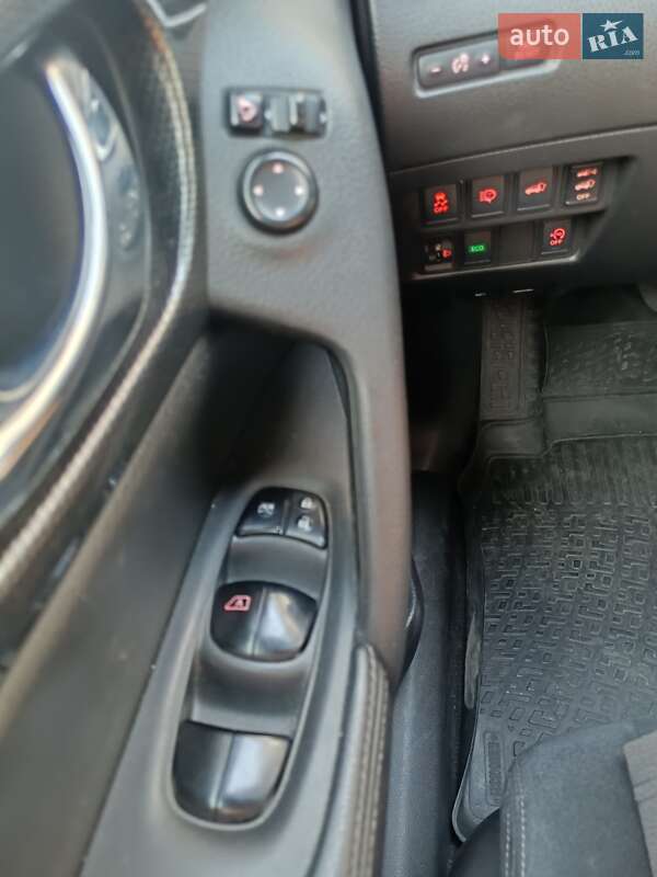 Позашляховик / Кросовер Nissan X-Trail 2017 в Коломиї