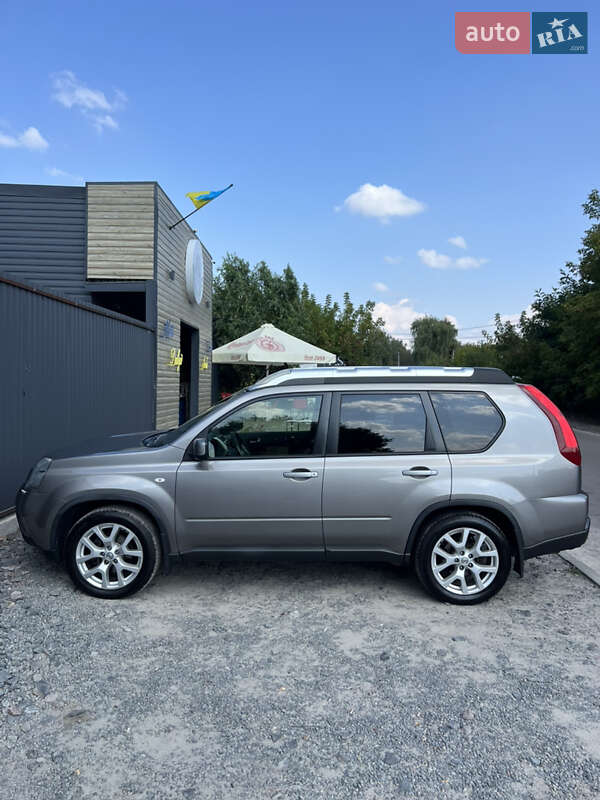 Внедорожник / Кроссовер Nissan X-Trail 2013 в Киеве