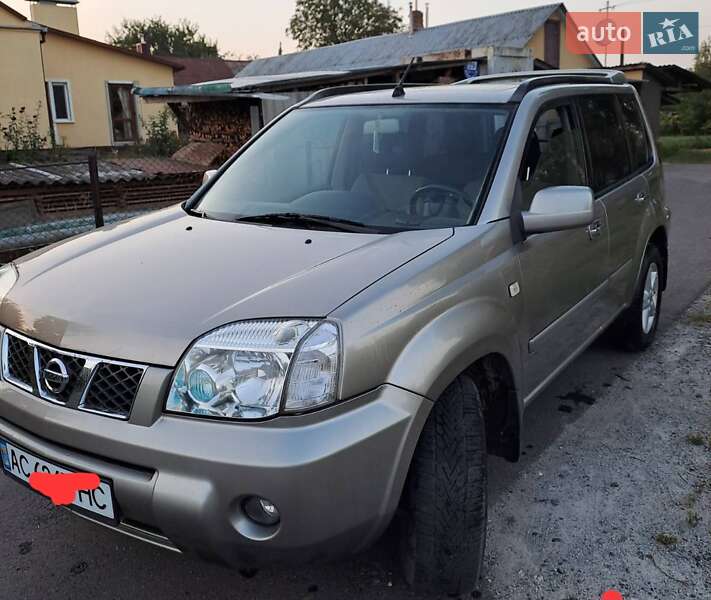 Позашляховик / Кросовер Nissan X-Trail 2006 в Володимирі