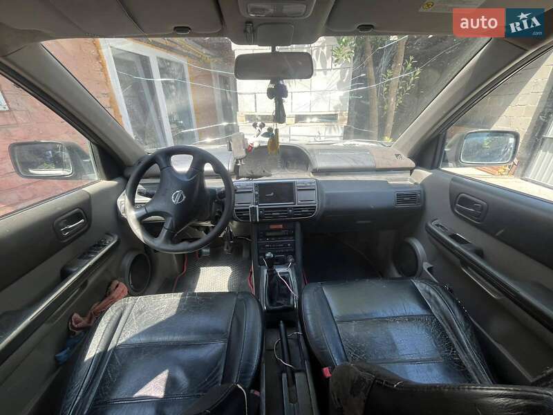 Позашляховик / Кросовер Nissan X-Trail 2002 в Побужському