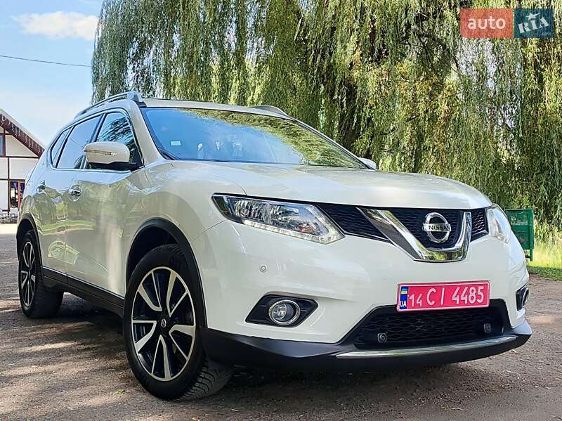 Внедорожник / Кроссовер Nissan X-Trail 2017 в Надворной