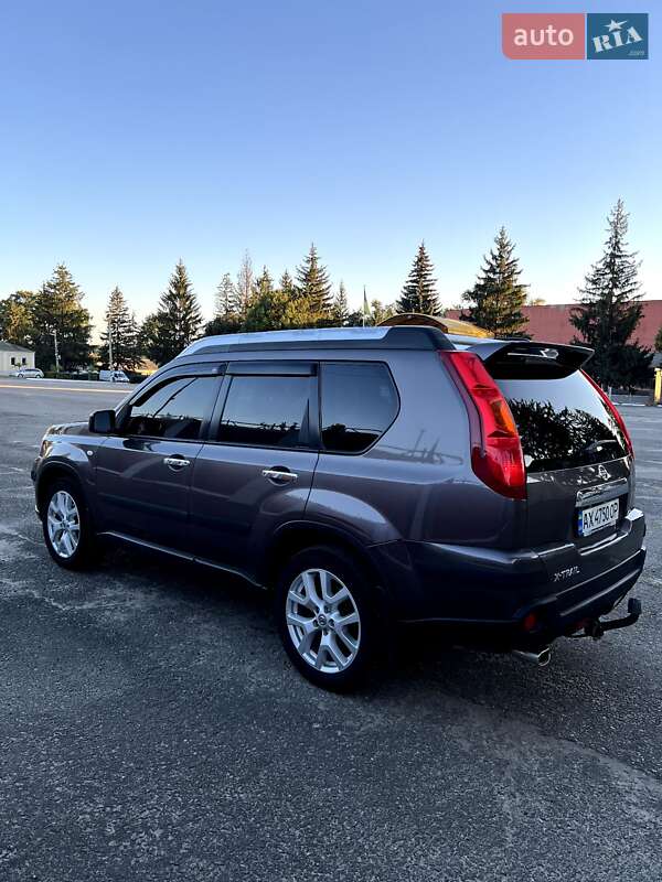 Внедорожник / Кроссовер Nissan X-Trail 2008 в Валках