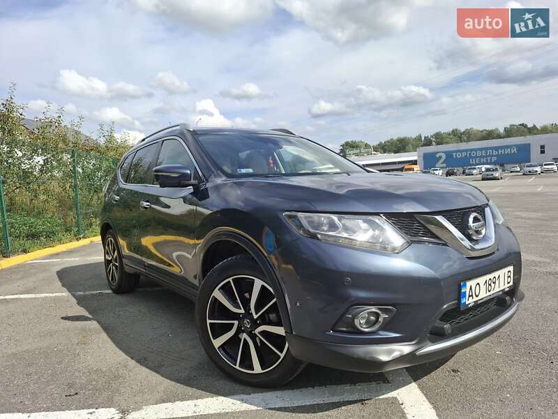Позашляховик / Кросовер Nissan X-Trail 2016 в Ужгороді