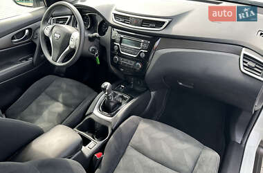 Внедорожник / Кроссовер Nissan X-Trail 2015 в 