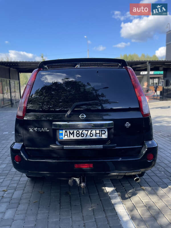 Внедорожник / Кроссовер Nissan X-Trail 2004 в Звягеле