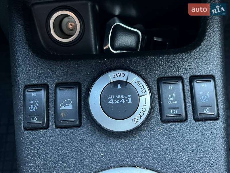 Позашляховик / Кросовер Nissan X-Trail 2014 в Києві