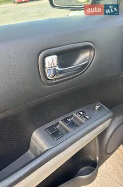 Позашляховик / Кросовер Nissan X-Trail 2012 в 