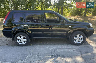 Внедорожник / Кроссовер Nissan X-Trail 2003 в 