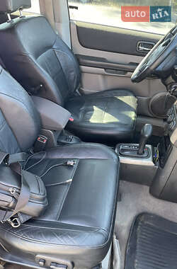 Внедорожник / Кроссовер Nissan X-Trail 2003 в 