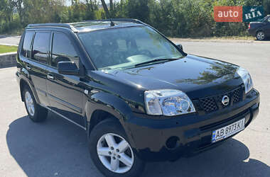 Внедорожник / Кроссовер Nissan X-Trail 2003 в 