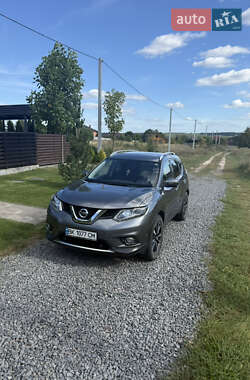 Позашляховик / Кросовер Nissan X-Trail 2016 в Вараші