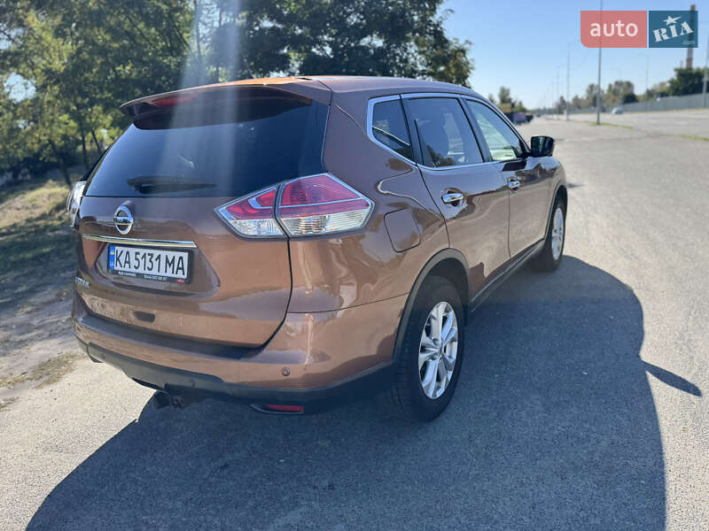 Позашляховик / Кросовер Nissan X-Trail 2014 в Києві