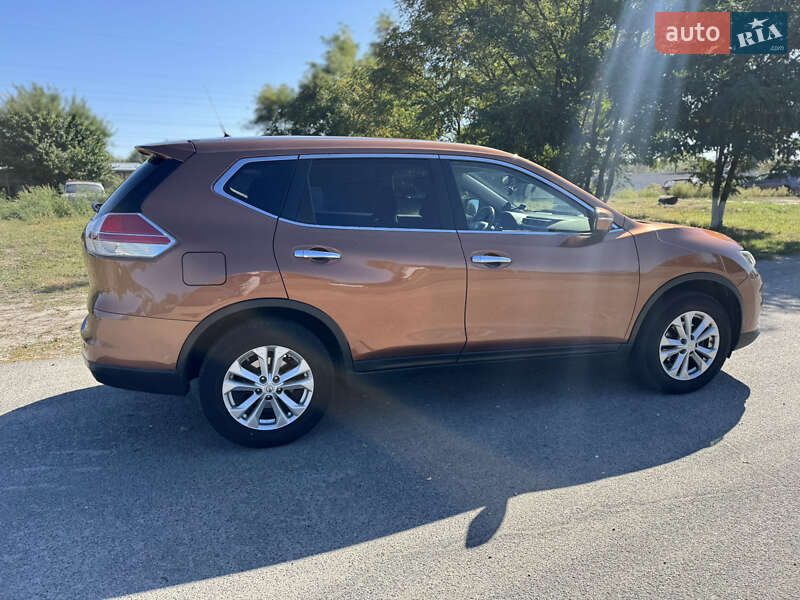 Позашляховик / Кросовер Nissan X-Trail 2014 в Києві