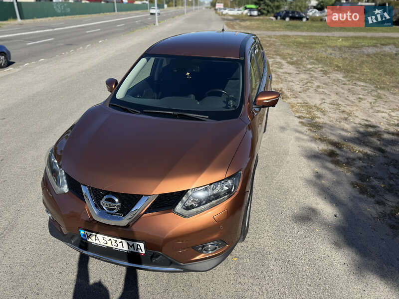 Позашляховик / Кросовер Nissan X-Trail 2014 в Києві