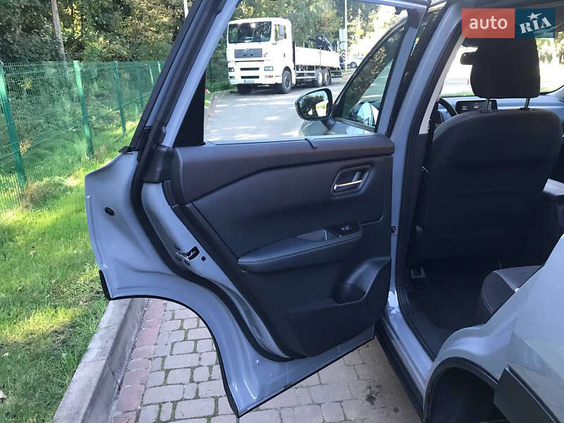 Позашляховик / Кросовер Nissan X-Trail 2024 в Києві