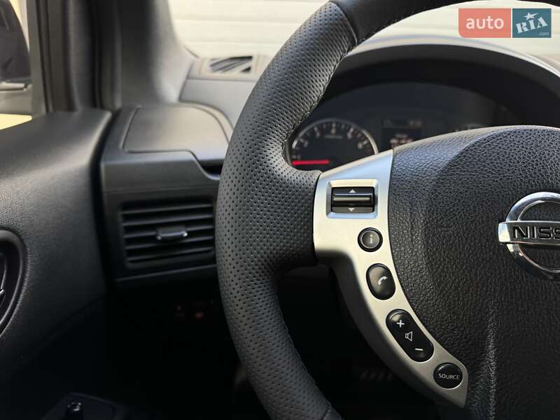 Позашляховик / Кросовер Nissan X-Trail 2010 в Стрию