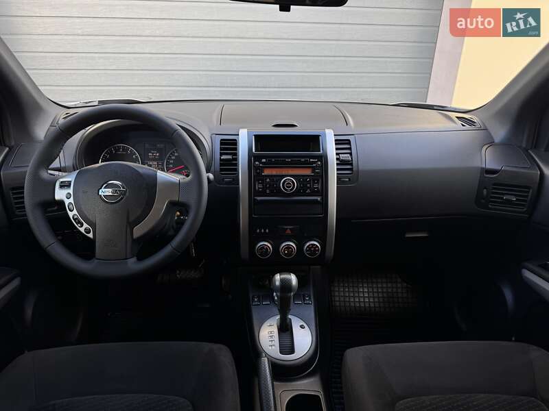 Позашляховик / Кросовер Nissan X-Trail 2010 в Стрию