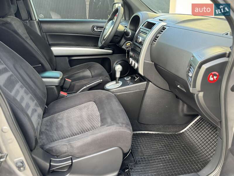 Позашляховик / Кросовер Nissan X-Trail 2010 в Стрию