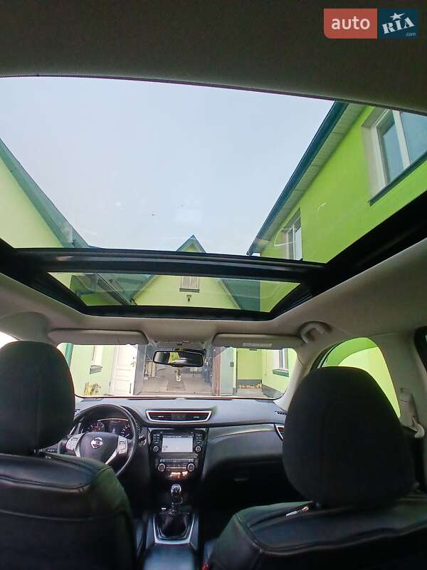 Внедорожник / Кроссовер Nissan X-Trail 2015 в Ковеле